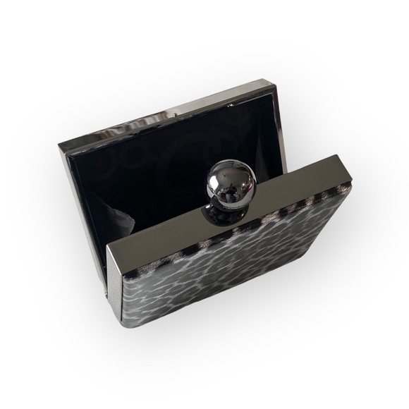 new RoccoBarocco ❤︎ Animal Print Minaudière Box Bag ❤︎ Drop In Chain Handle ❤︎ - Picture 9 of 16